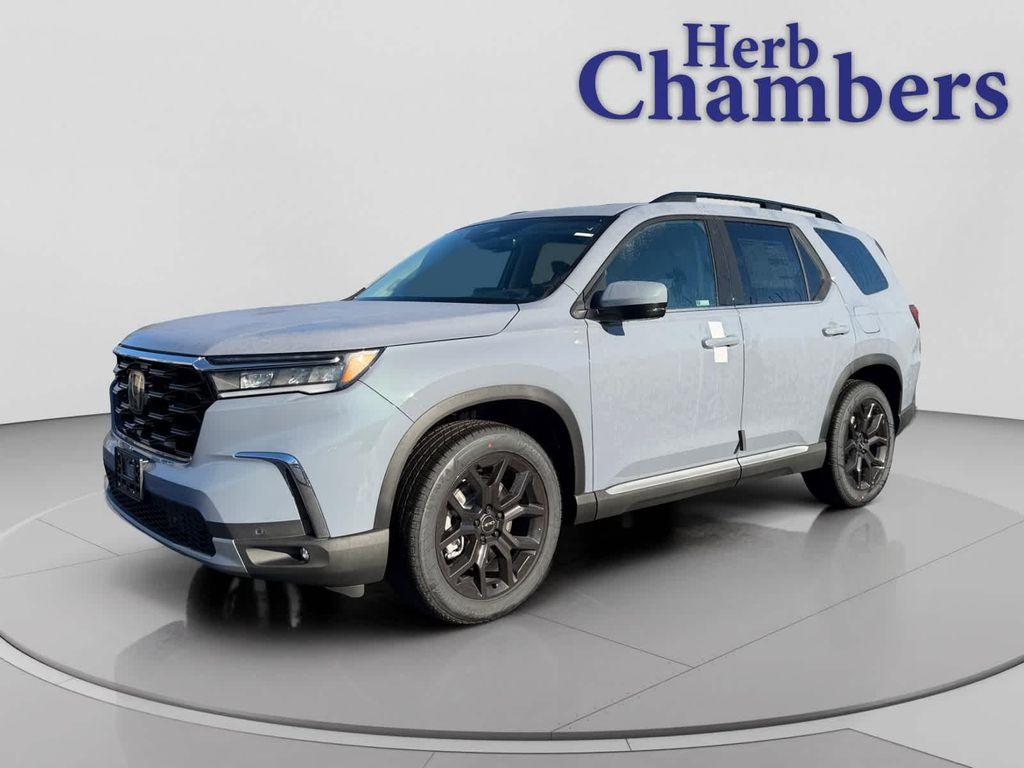 new 2025 Honda Pilot car, priced at $53,450