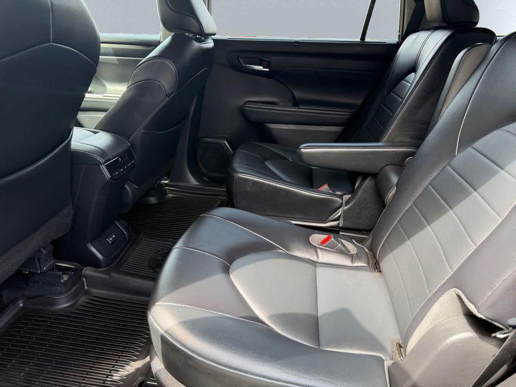 used 2022 Toyota Highlander car, priced at $28,367