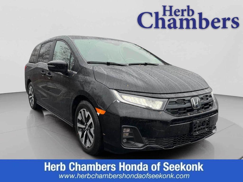 new 2026 Honda Odyssey car, priced at $44,290