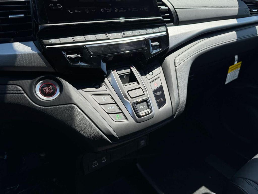 new 2026 Honda Odyssey car, priced at $44,290