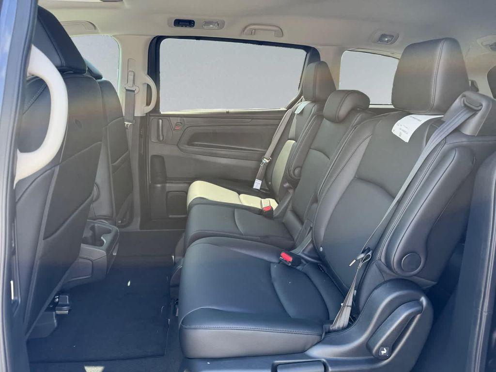 new 2026 Honda Odyssey car, priced at $44,290
