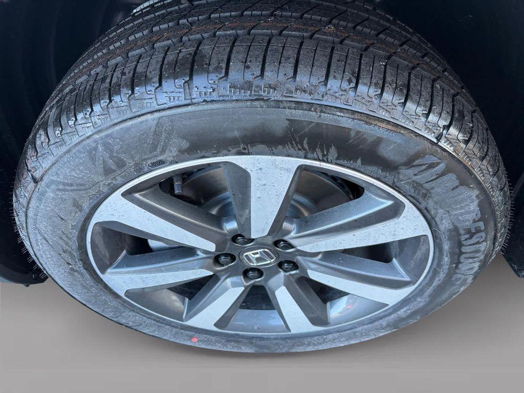 new 2025 Honda Pilot car, priced at $51,550