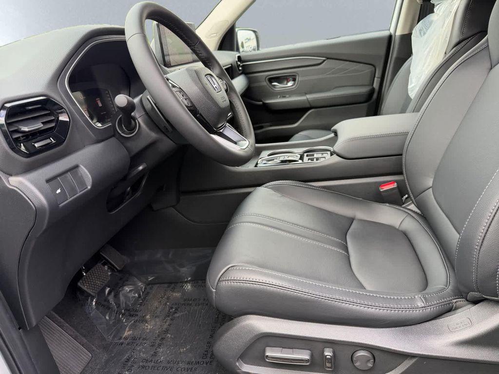 new 2026 Honda Pilot car, priced at $53,245