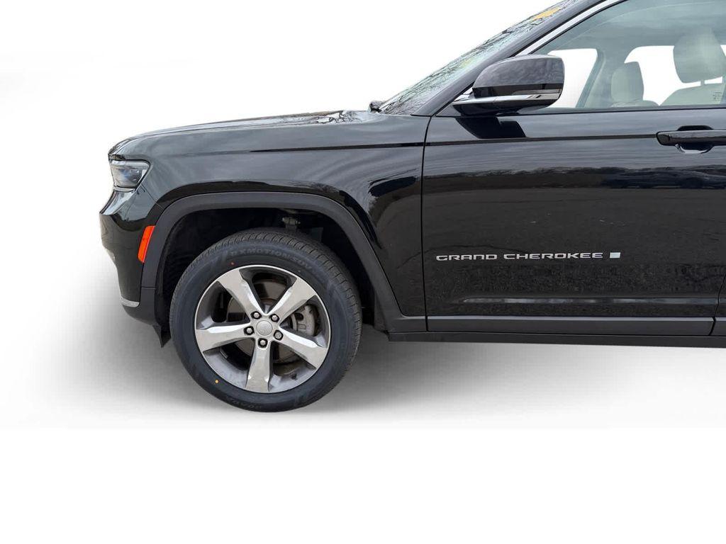 used 2021 Jeep Grand Cherokee L car, priced at $23,788
