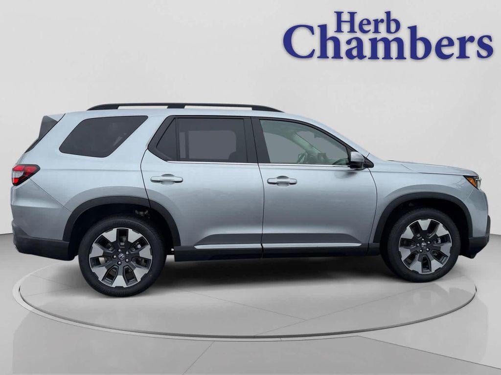 new 2026 Honda Pilot car, priced at $54,990