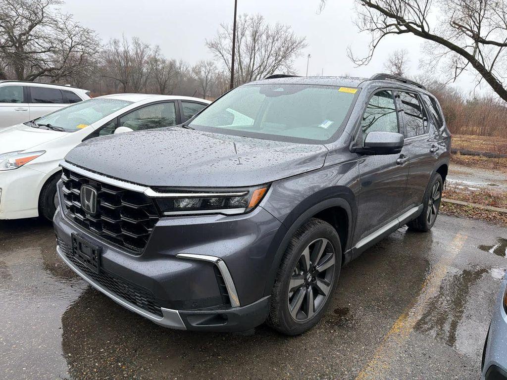 used 2024 Honda Pilot car, priced at $40,968