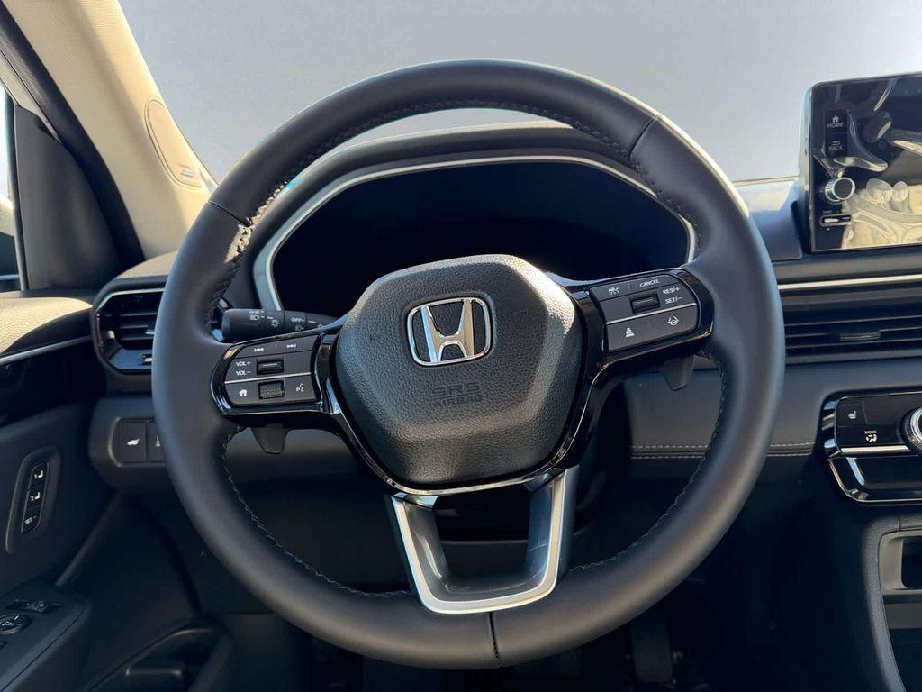 new 2025 Honda Pilot car, priced at $53,450