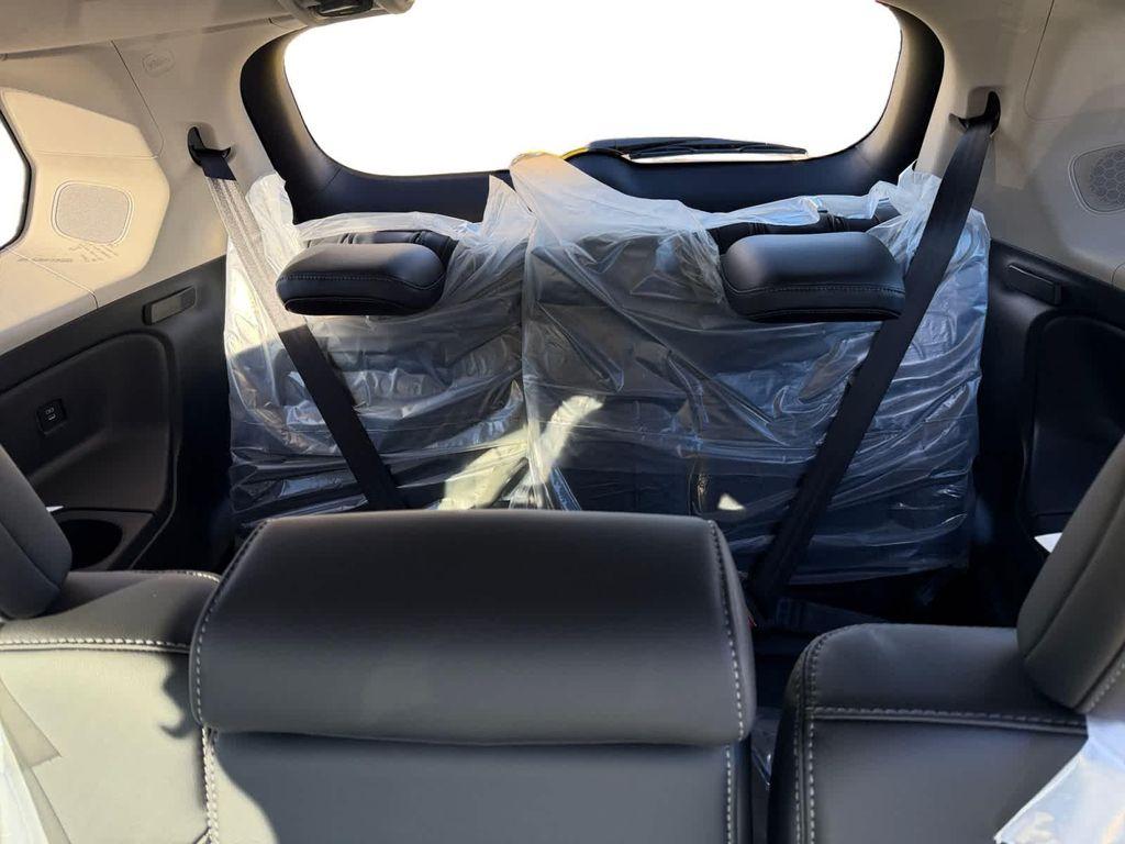 new 2025 Honda Pilot car, priced at $53,450