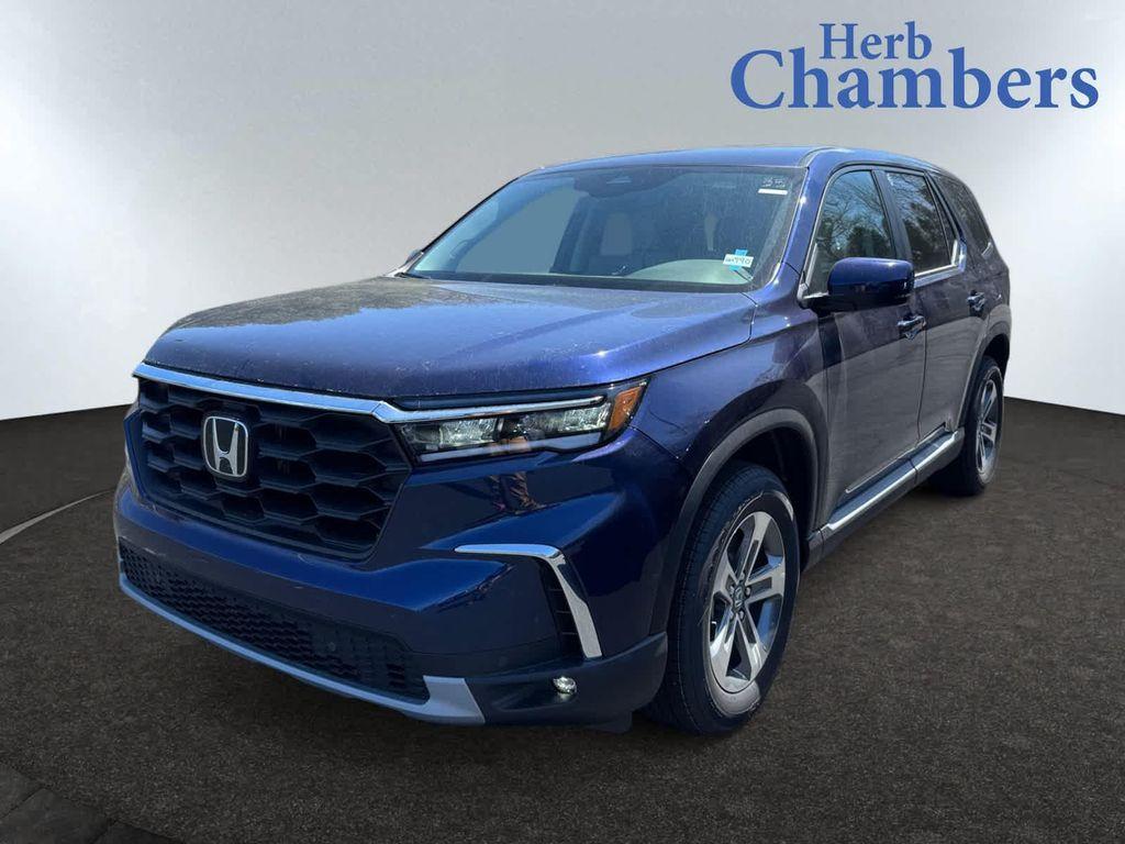 new 2025 Honda Pilot car, priced at $47,095