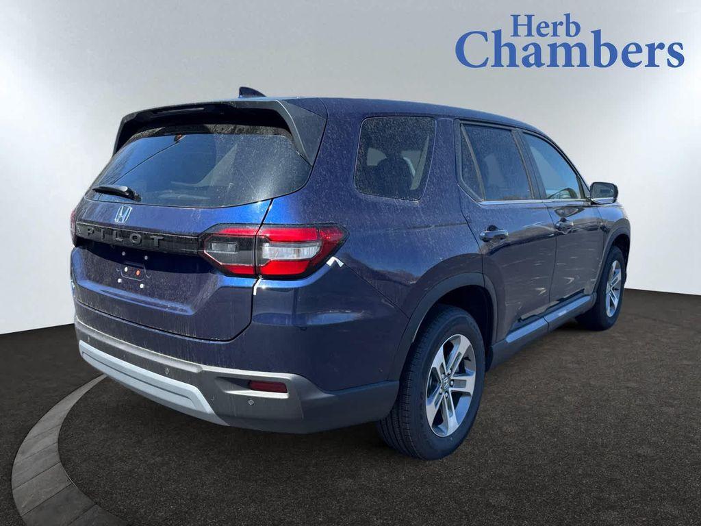 new 2025 Honda Pilot car, priced at $47,095