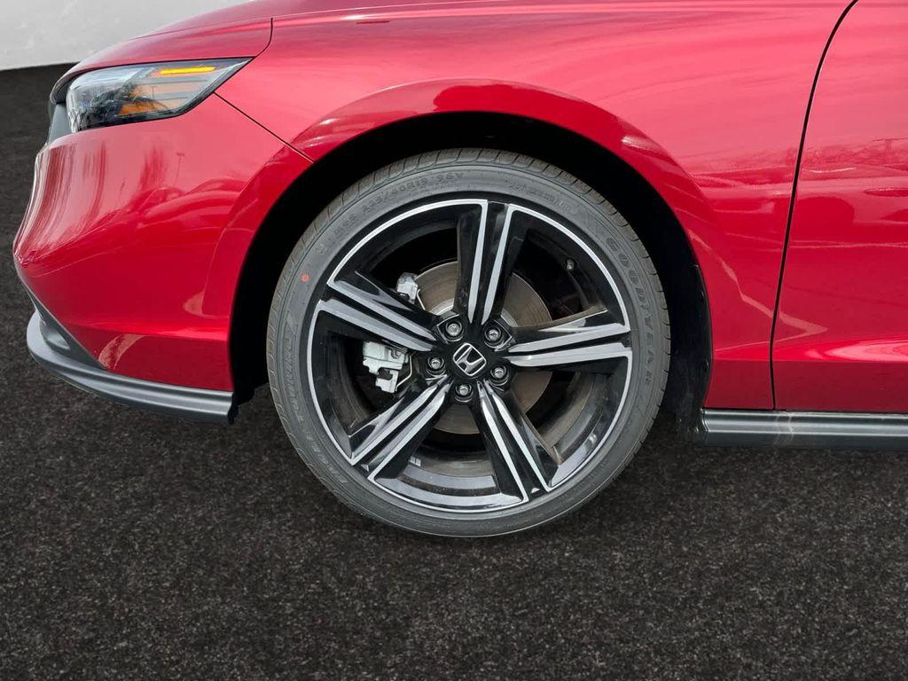 new 2025 Honda Accord Hybrid car, priced at $35,305