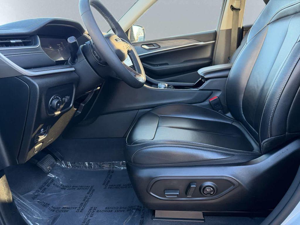 used 2023 Jeep Grand Cherokee car, priced at $30,768