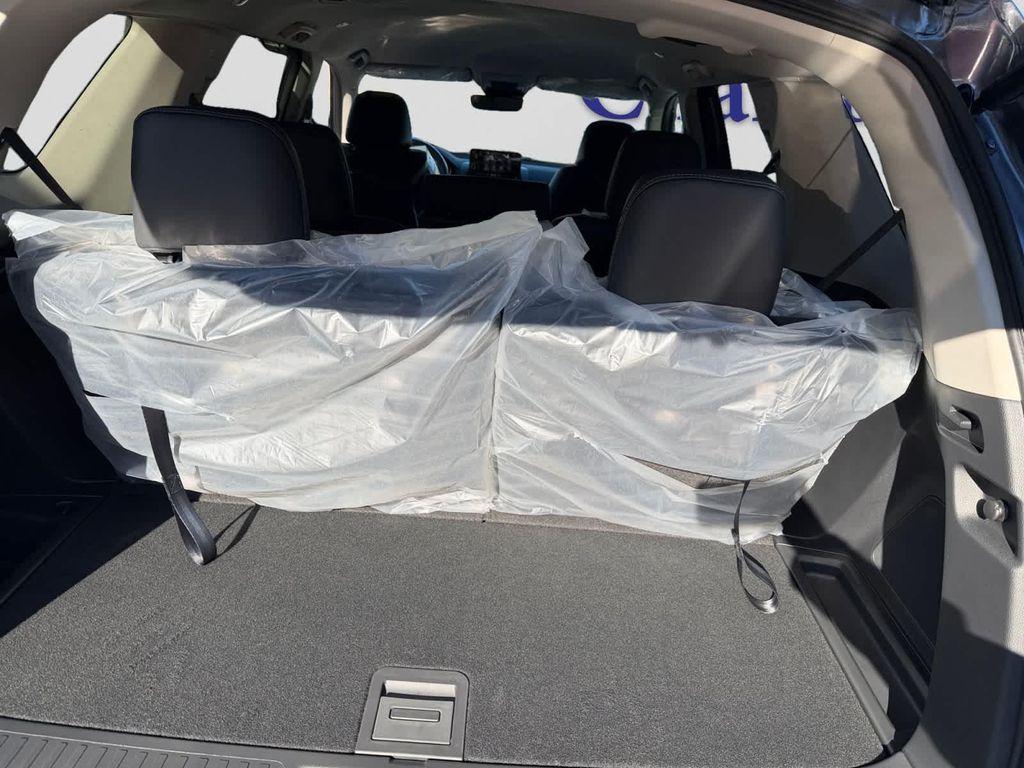 new 2025 Honda Pilot car, priced at $47,095