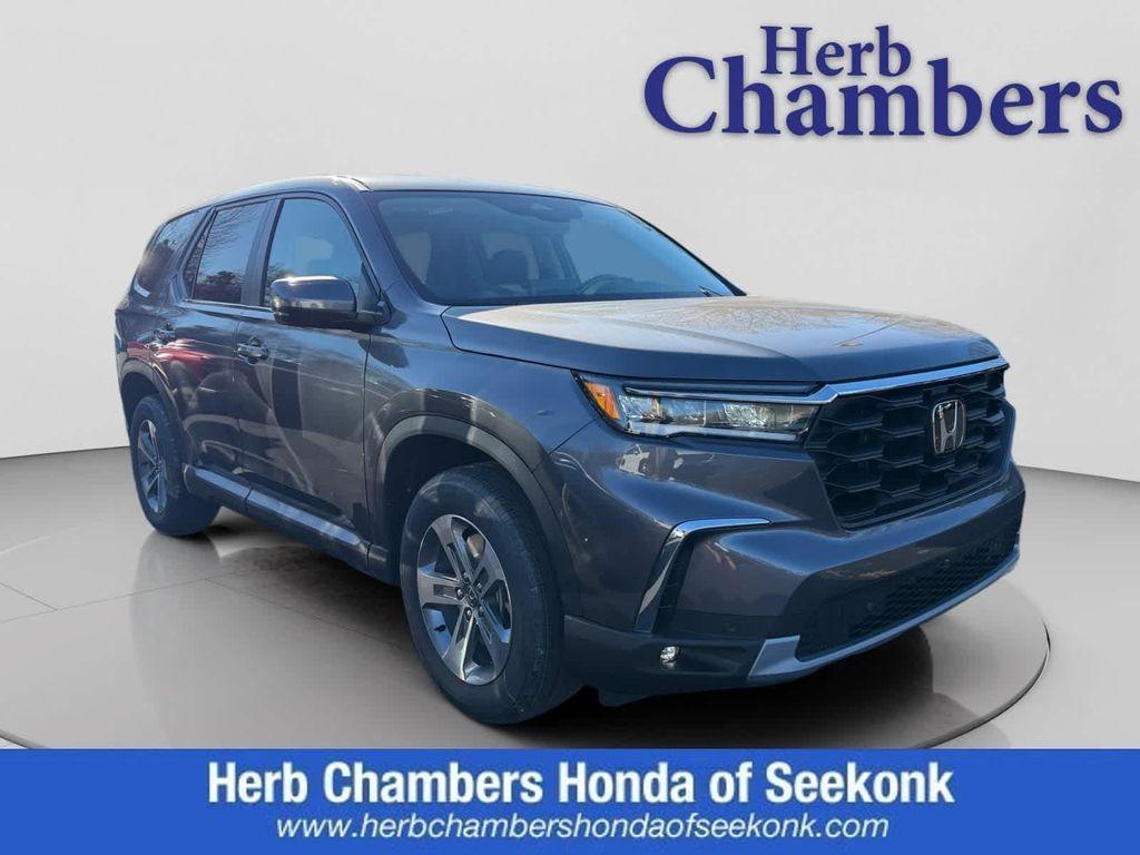 new 2025 Honda Pilot car, priced at $47,095