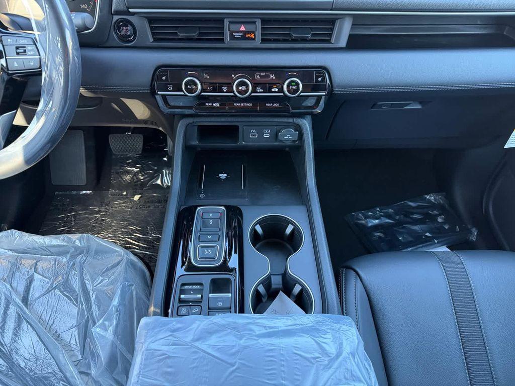 new 2025 Honda Pilot car, priced at $47,095