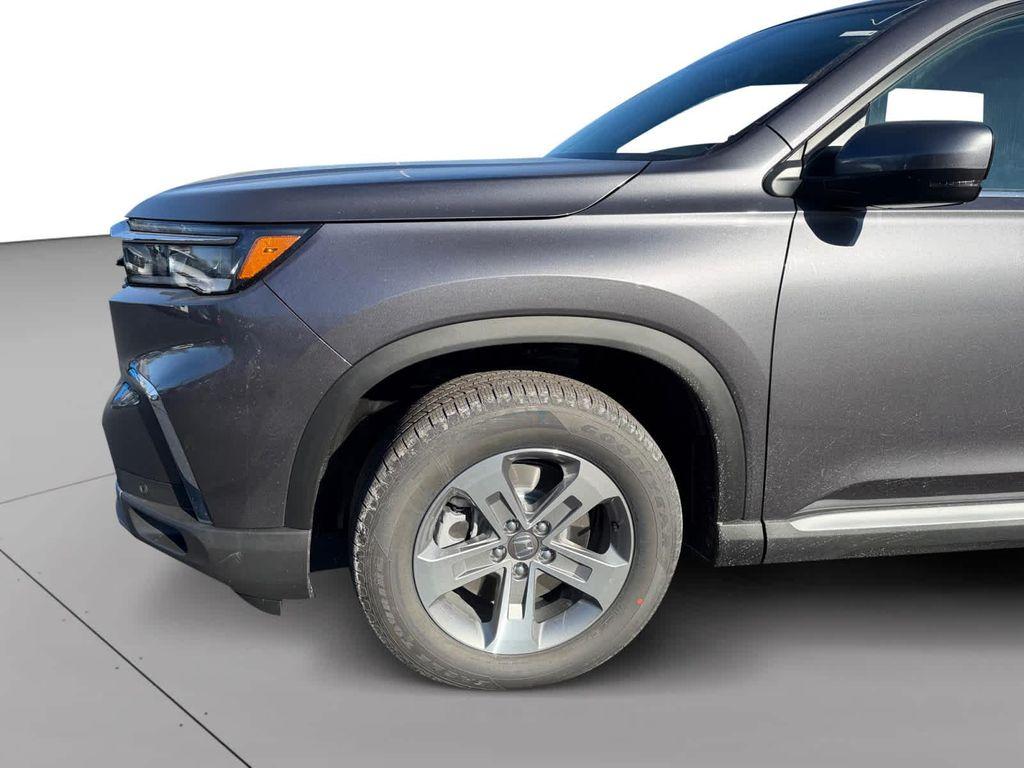 new 2025 Honda Pilot car, priced at $47,095