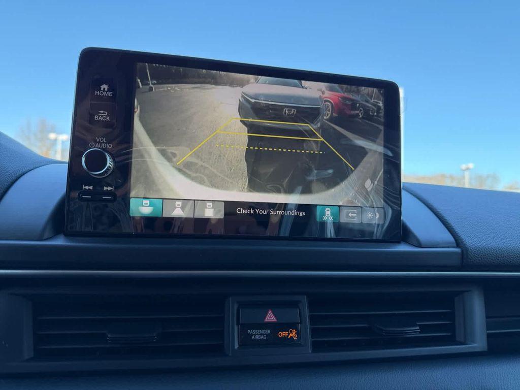 new 2025 Honda Pilot car, priced at $47,095