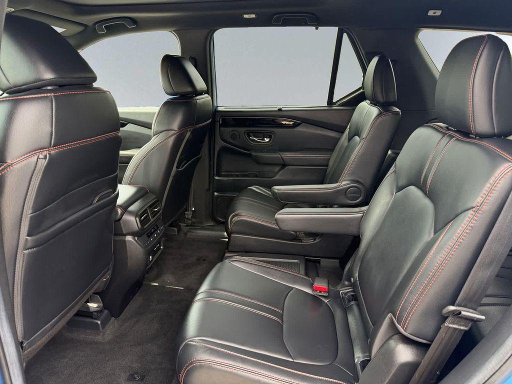 used 2025 Honda Pilot car, priced at $44,467