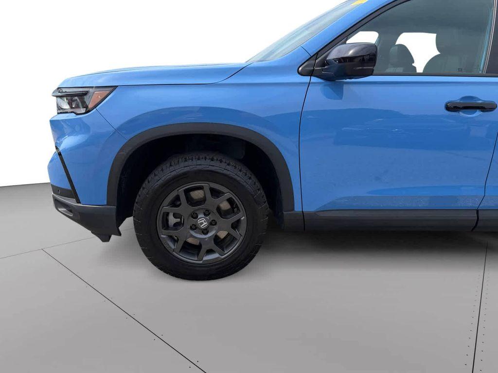 used 2025 Honda Pilot car, priced at $44,467