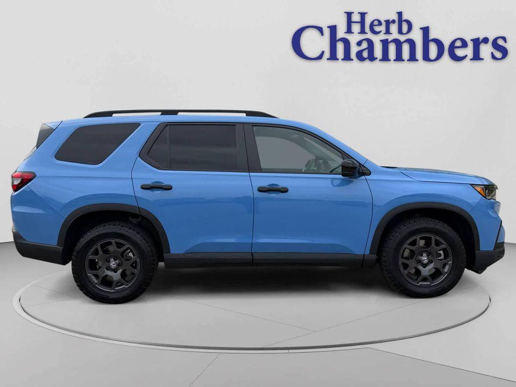 used 2025 Honda Pilot car, priced at $44,467