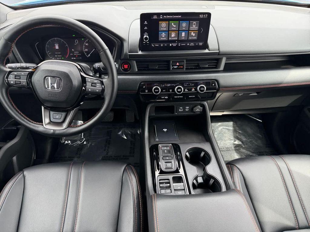 used 2025 Honda Pilot car, priced at $44,467