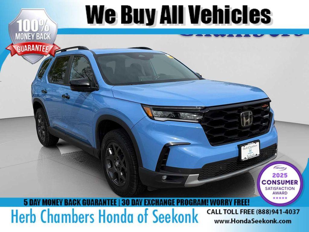 used 2025 Honda Pilot car, priced at $44,467