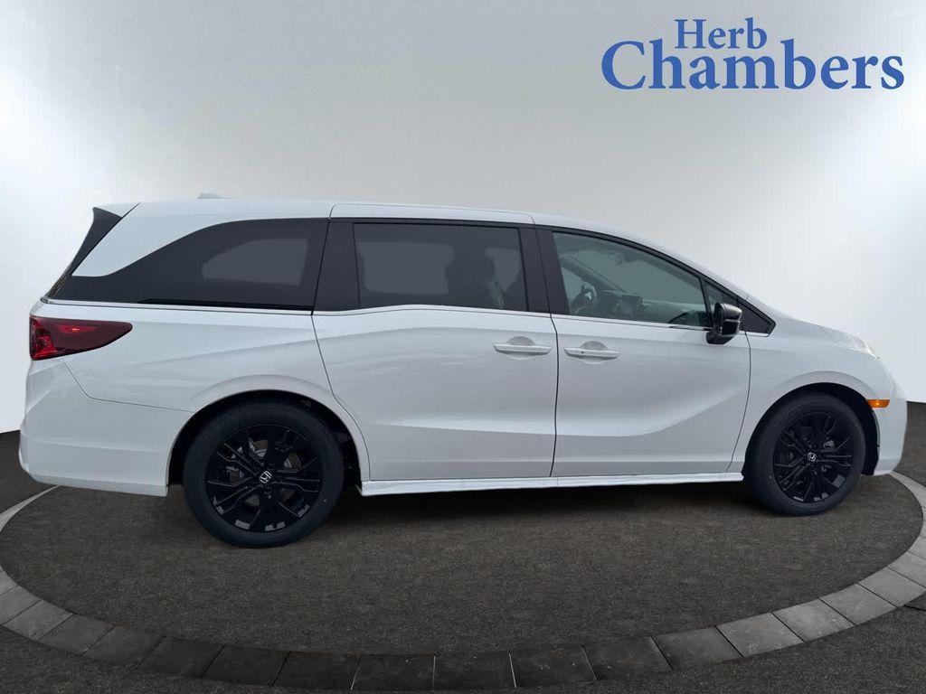 new 2026 Honda Odyssey car, priced at $45,845
