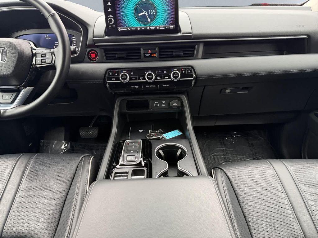 used 2023 Honda Pilot car, priced at $40,888