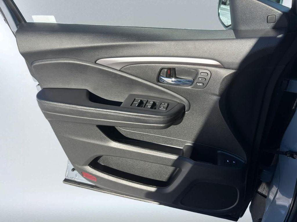 used 2022 Honda Pilot car, priced at $31,442