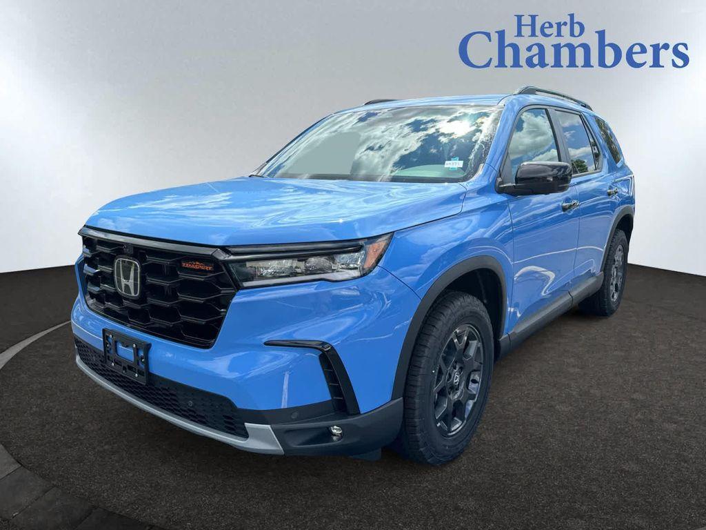 new 2025 Honda Pilot car, priced at $51,350