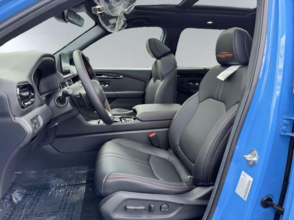 new 2025 Honda Pilot car, priced at $51,350
