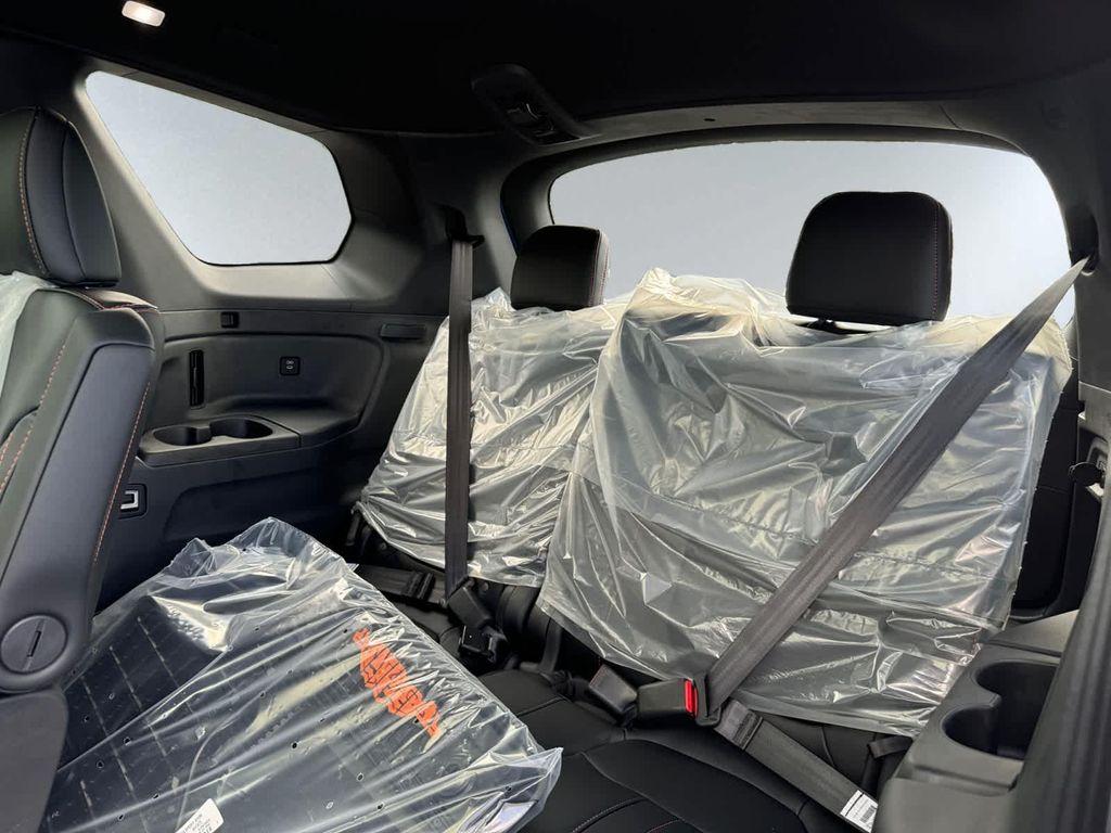 new 2025 Honda Pilot car, priced at $51,350