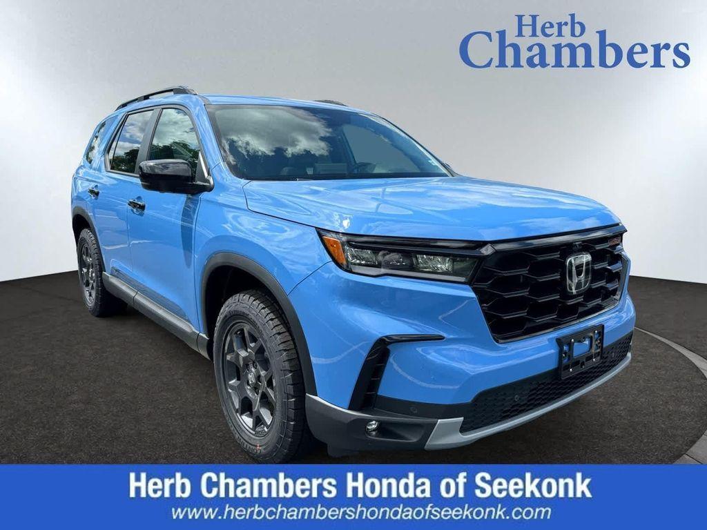 new 2025 Honda Pilot car, priced at $51,350
