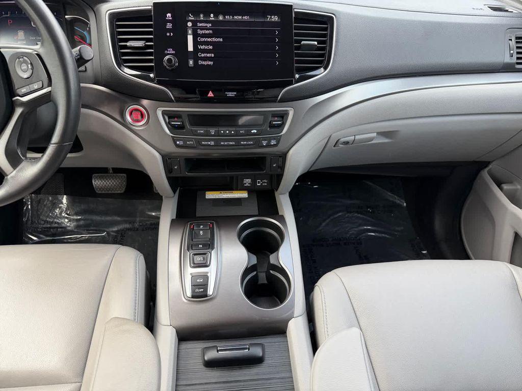 used 2022 Honda Pilot car, priced at $30,087