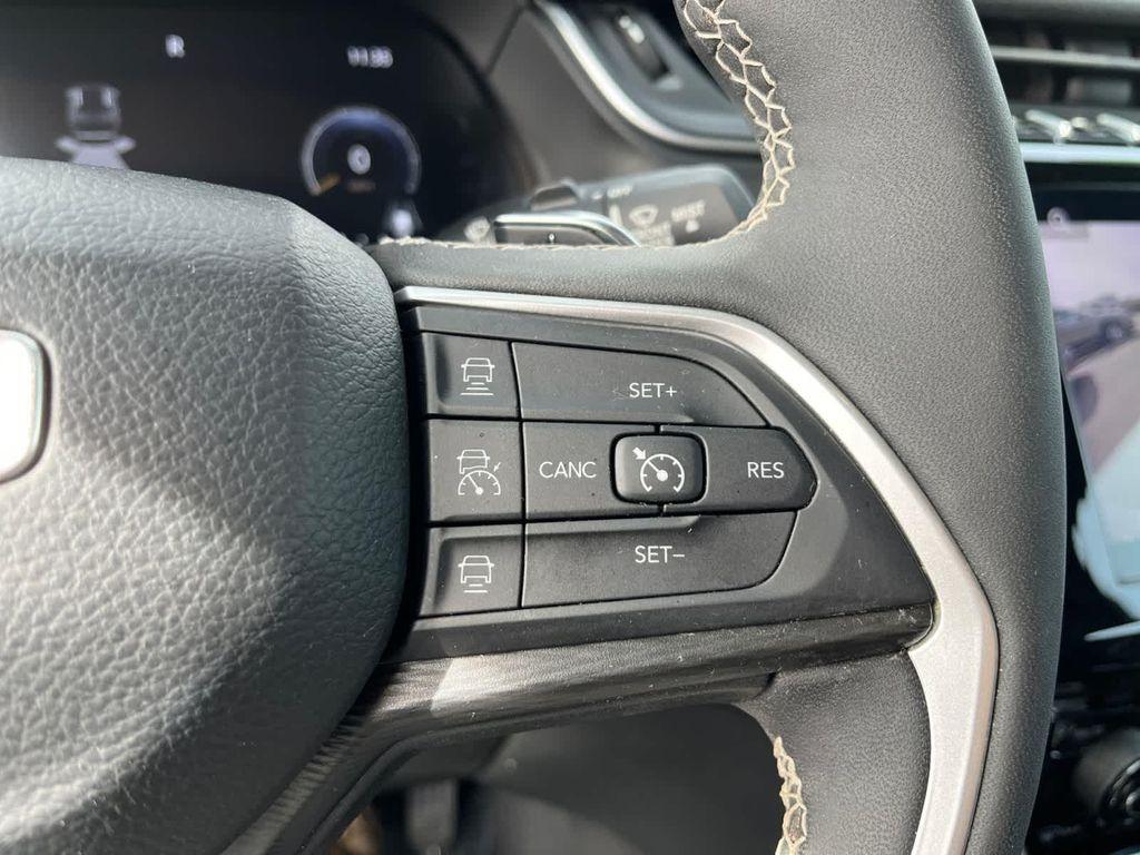 used 2023 Jeep Grand Cherokee car, priced at $28,467