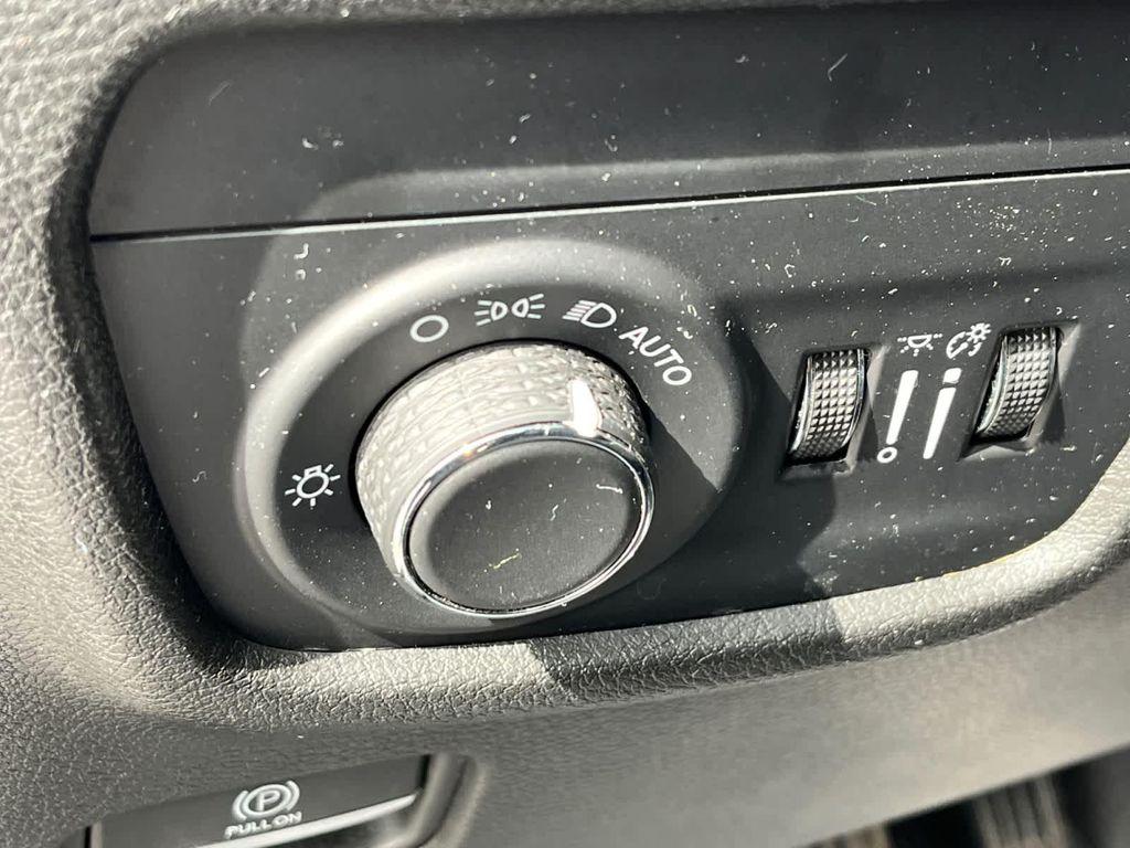 used 2023 Jeep Grand Cherokee car, priced at $28,467