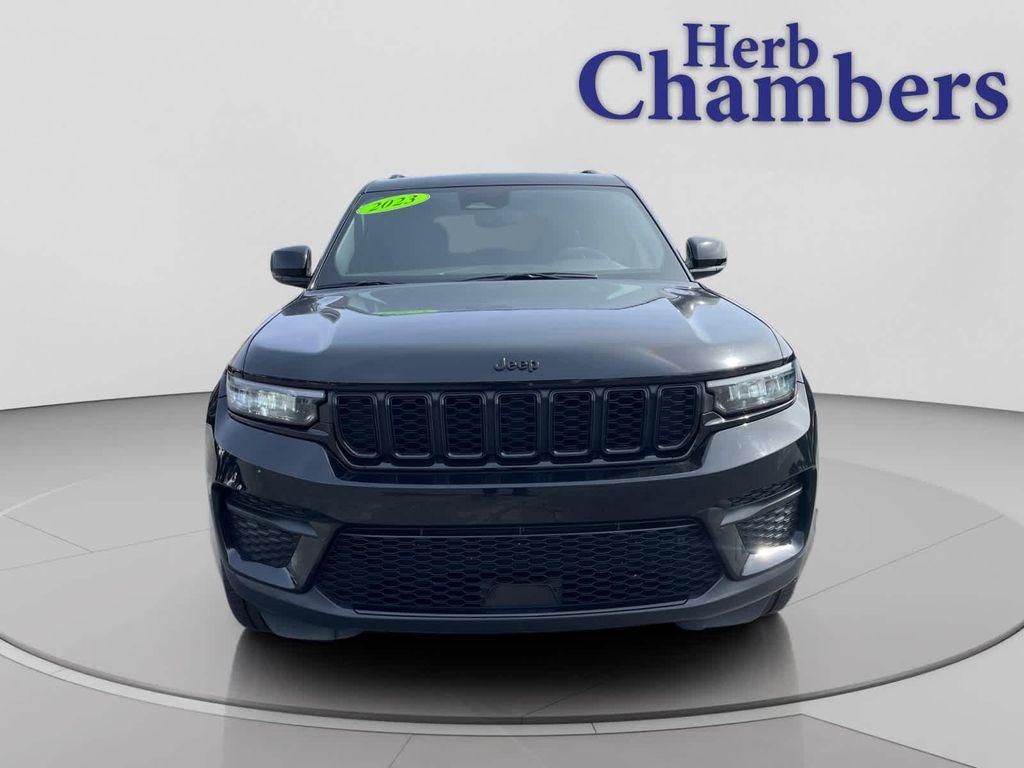 used 2023 Jeep Grand Cherokee car, priced at $28,467