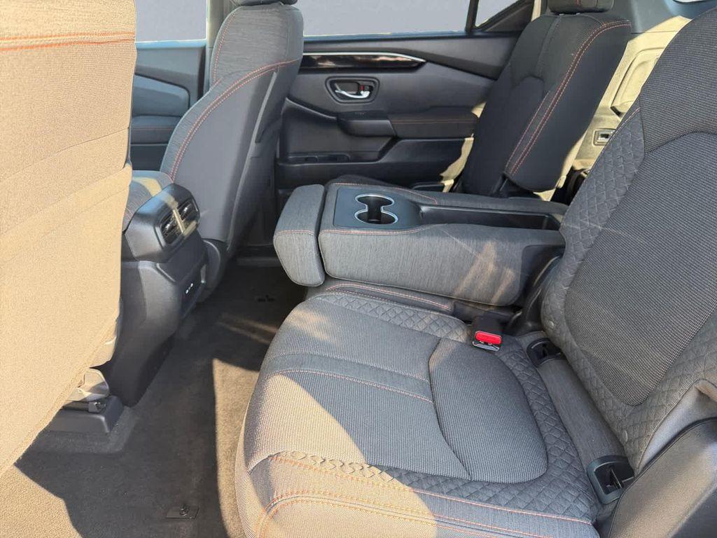 used 2025 Honda Pilot car, priced at $35,968