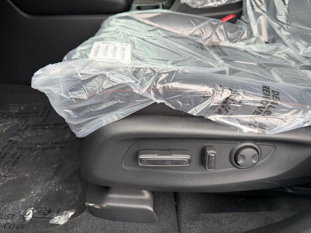 new 2026 Honda CR-V Hybrid car, priced at $39,035