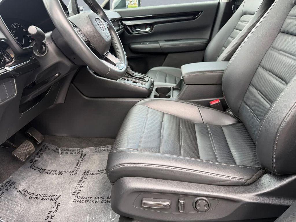 used 2025 Honda CR-V car, priced at $34,968