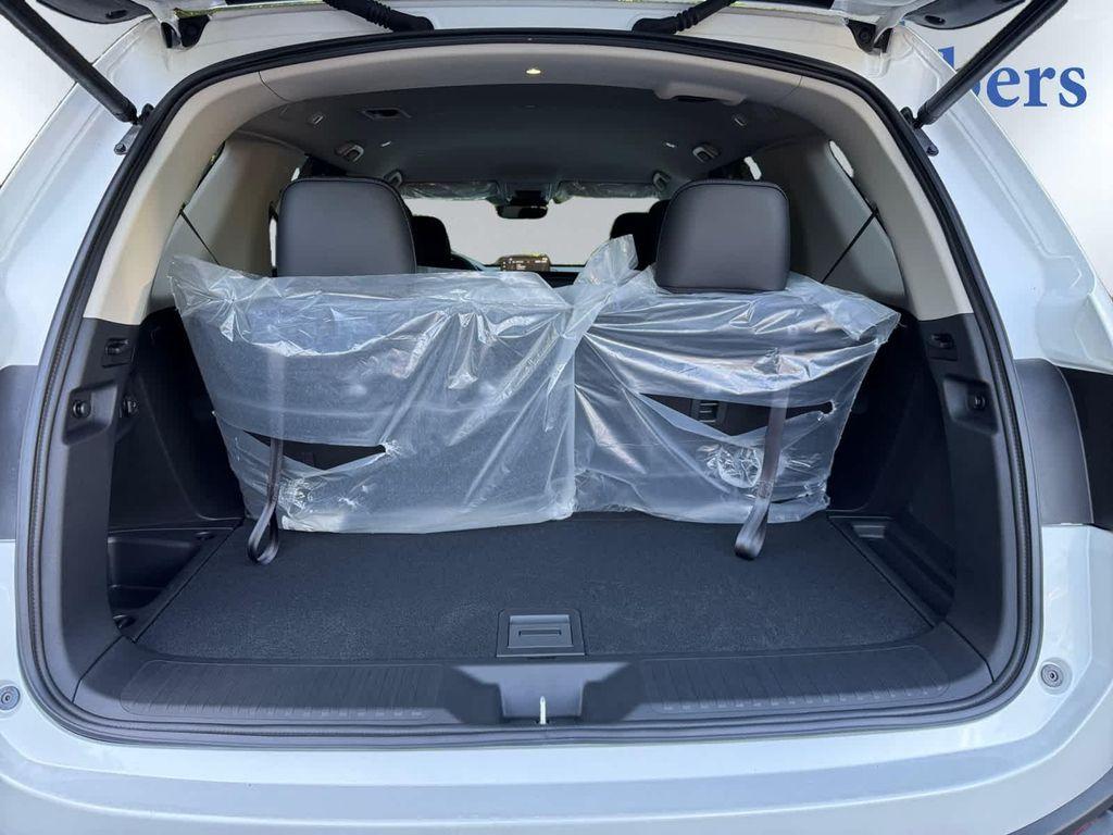 new 2025 Honda Pilot car, priced at $47,550