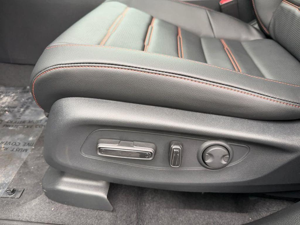 new 2026 Honda CR-V Hybrid car, priced at $41,675