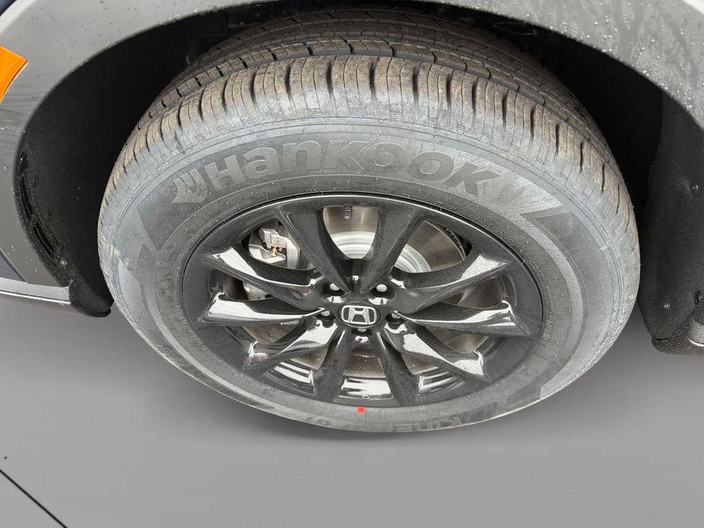 new 2026 Honda CR-V Hybrid car, priced at $41,675