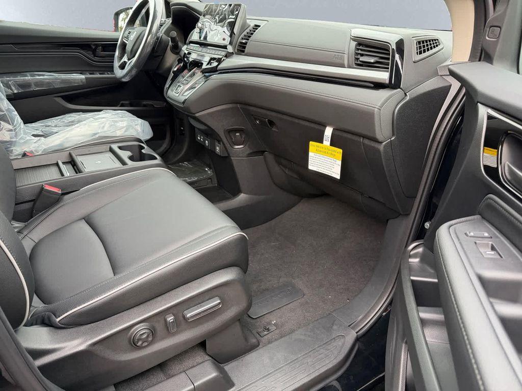 new 2026 Honda Odyssey car, priced at $48,990