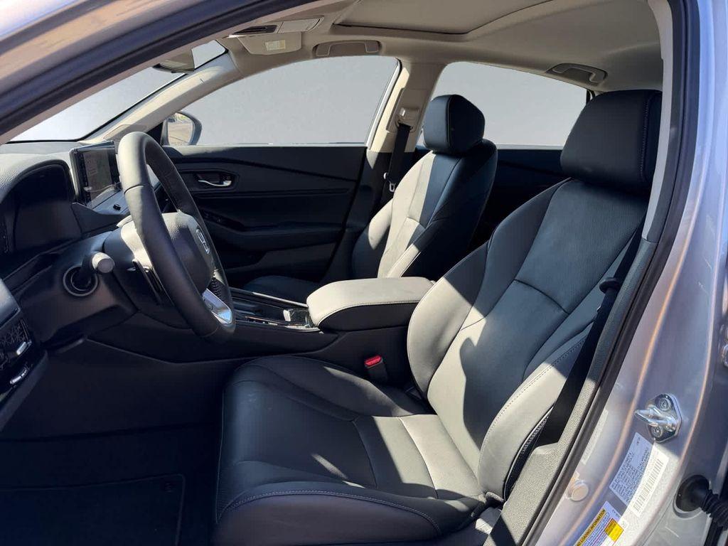 new 2025 Honda Accord Hybrid car, priced at $40,450