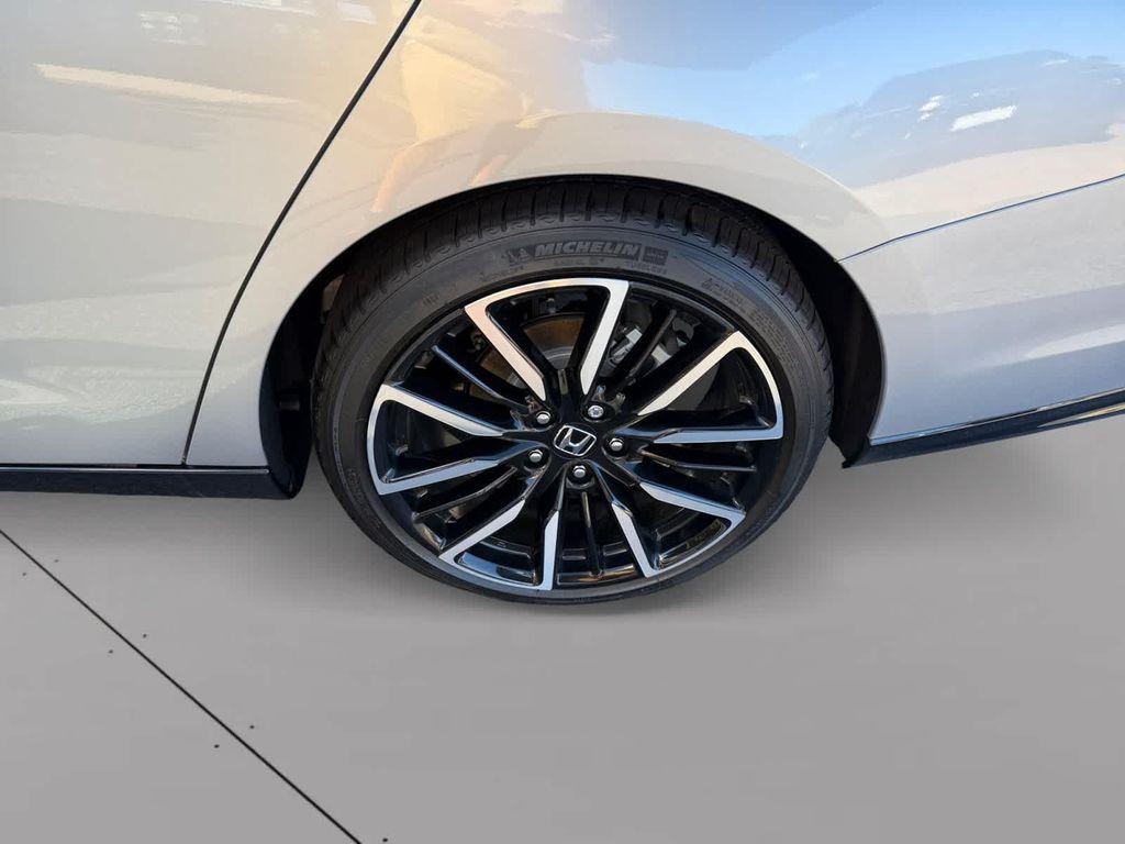 new 2025 Honda Accord Hybrid car, priced at $40,450