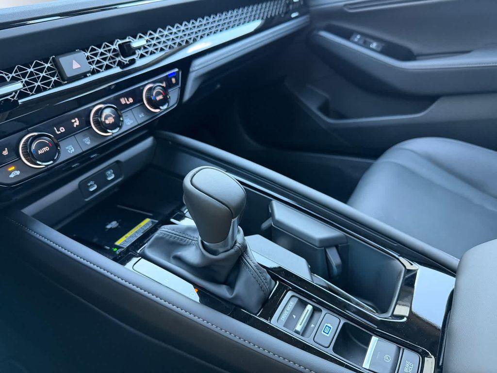 new 2025 Honda Accord Hybrid car, priced at $40,450