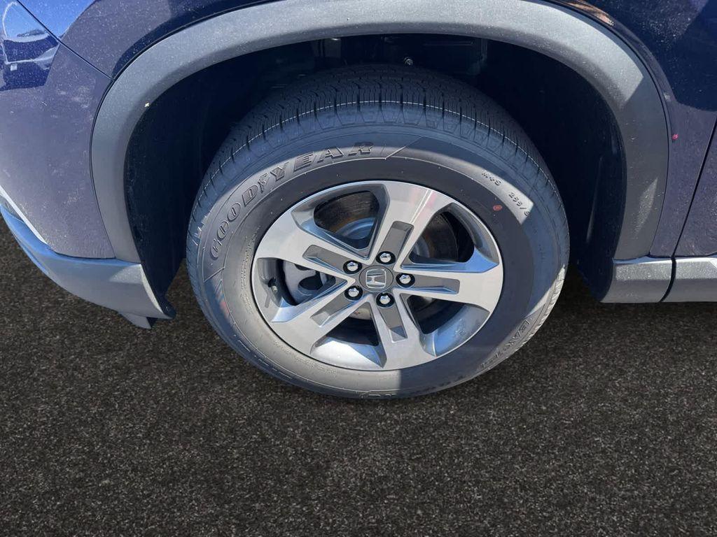 new 2025 Honda Pilot car, priced at $47,095