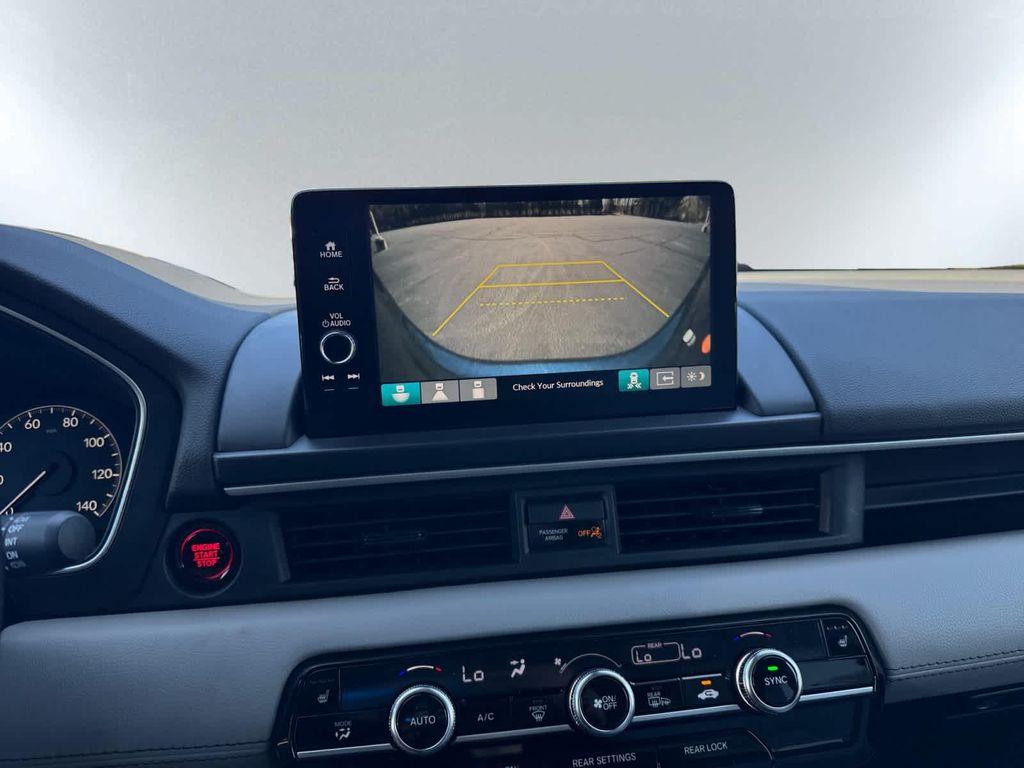 new 2025 Honda Pilot car, priced at $47,095