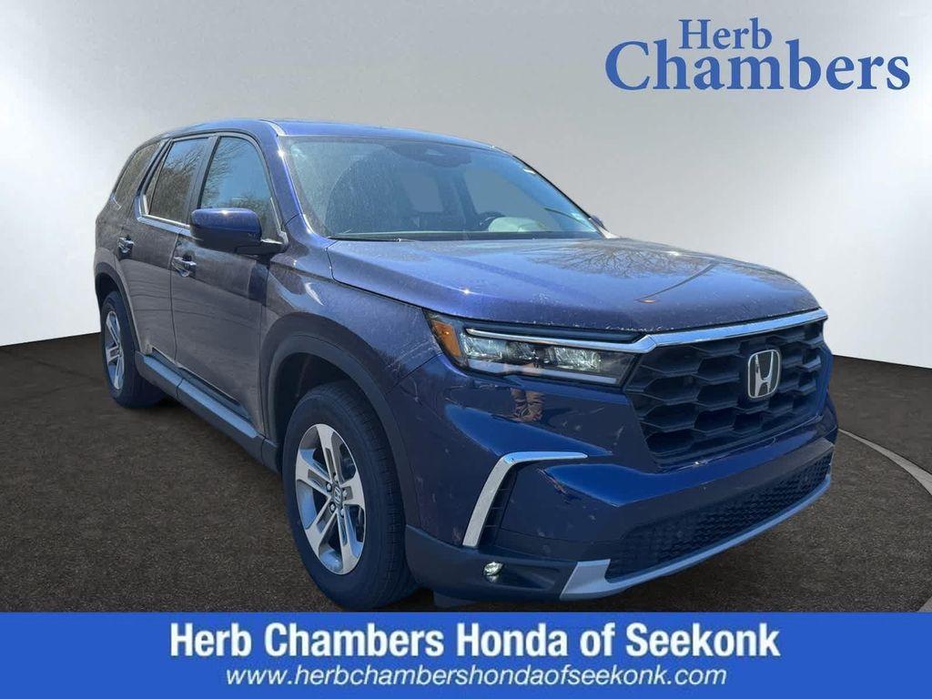 new 2025 Honda Pilot car, priced at $47,095